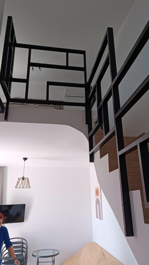Pagani Blue - Luxury Maisonette B3 Apartment