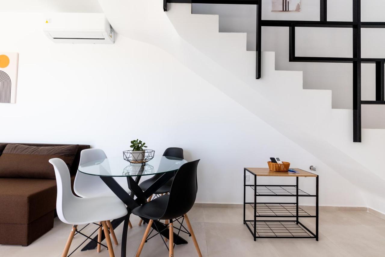 Pagani Blue - Luxury Maisonette B3 Apartment